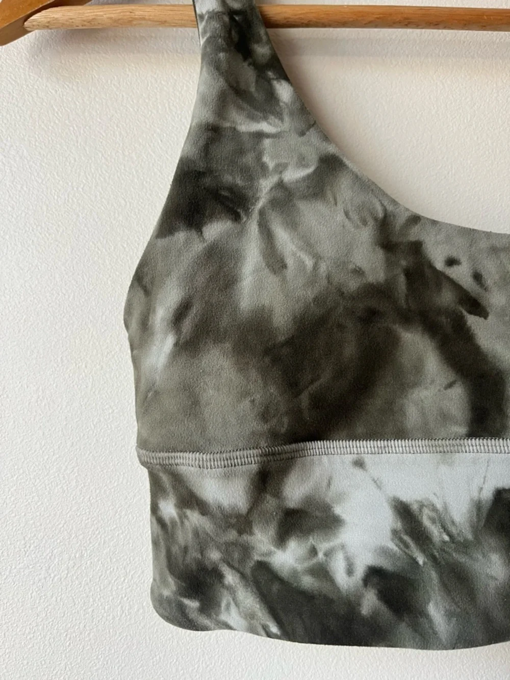Lululemon Align Reversible Bra *Light Support, A/B Cup
Diamond Dye - Picture 7 of 10